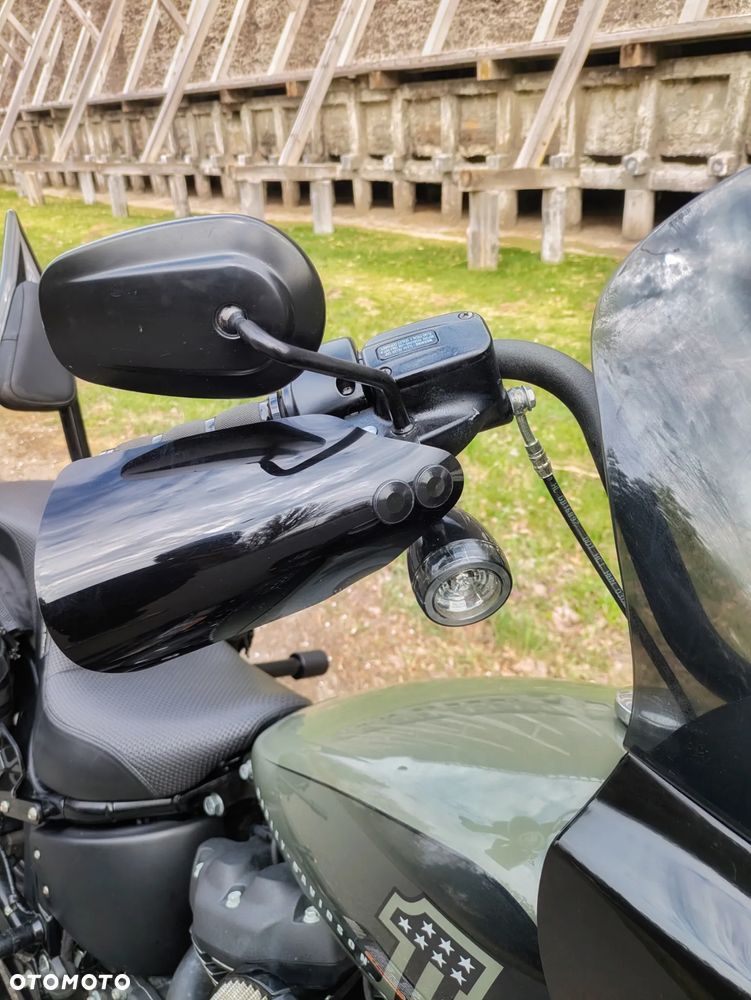 Harley-Davidson Softail Street Bob - 10