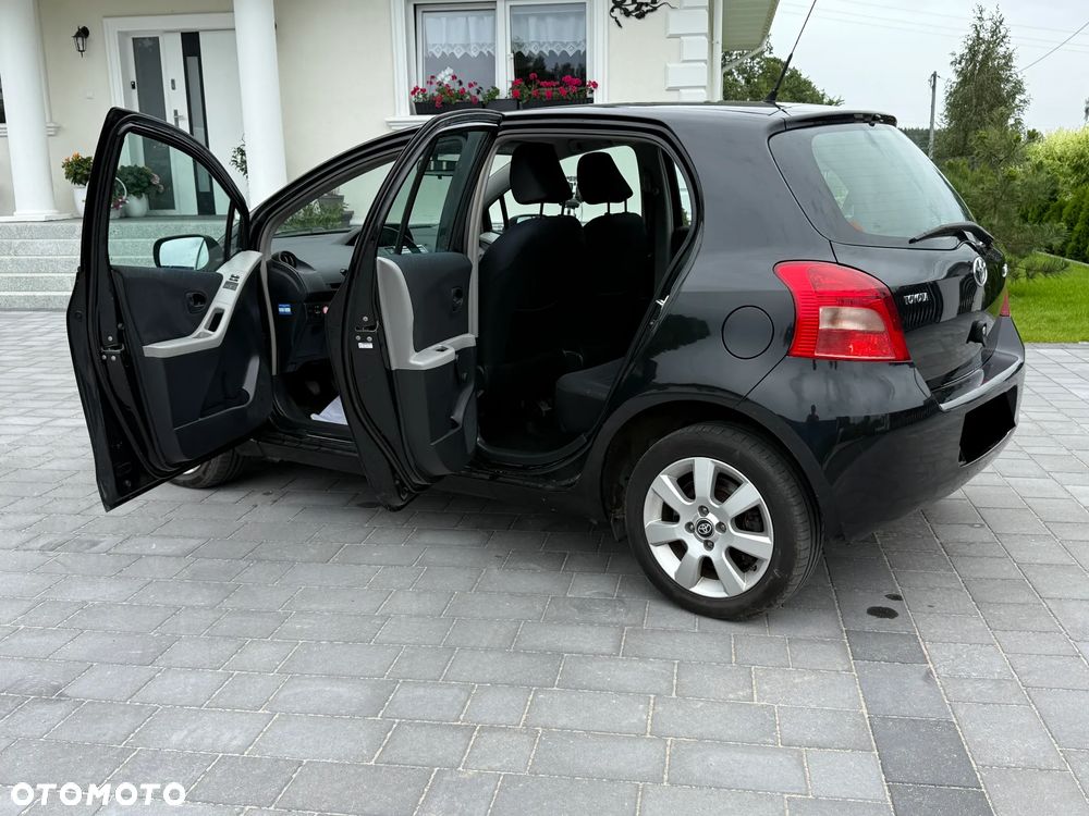 Toyota Yaris 1.3 VVT-i Sol - 19