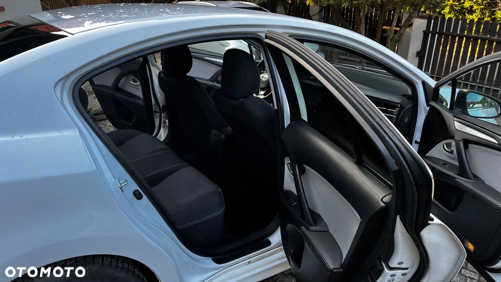 Toyota Avensis 2.0 D-4D Premium - 10