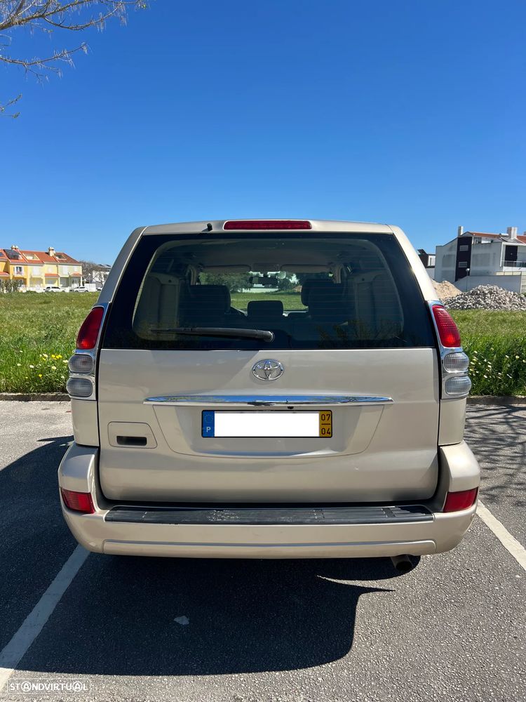 Toyota Land Cruiser Prado - 12