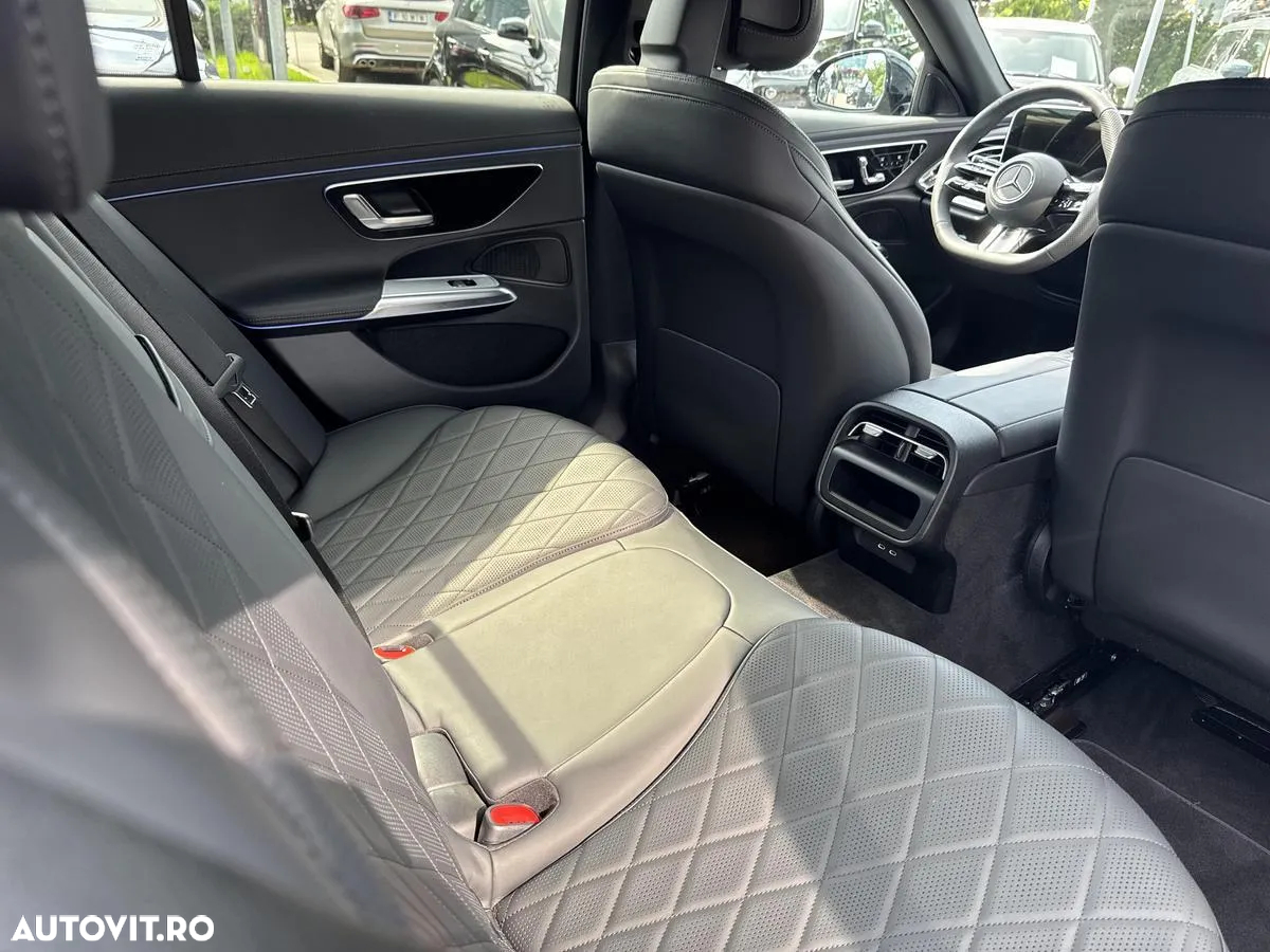 Mercedes-Benz E 300 4MATIC Aut. - 12
