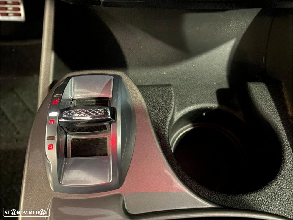 Alfa Romeo MiTo 1.4 MultiAir Distinctive - 28