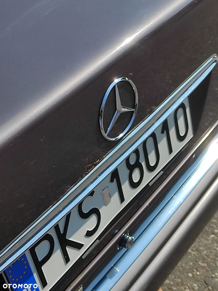 Mercedes-Benz Klasa E 200 - 12