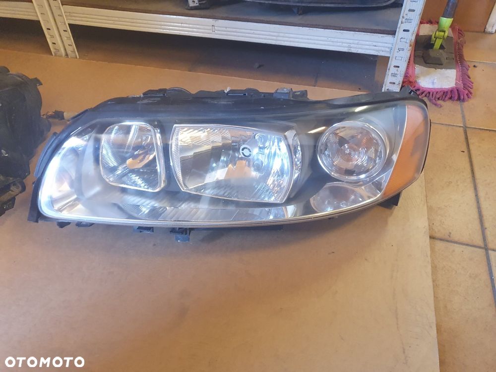 REFLEKTOR L/P VOLVO V70 II XC70 LIFT EUROPA - 6