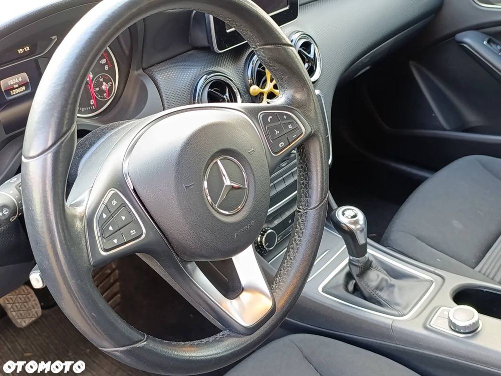 Mercedes-Benz Klasa A 180 d BlueEFFICIENCY Edition - 11