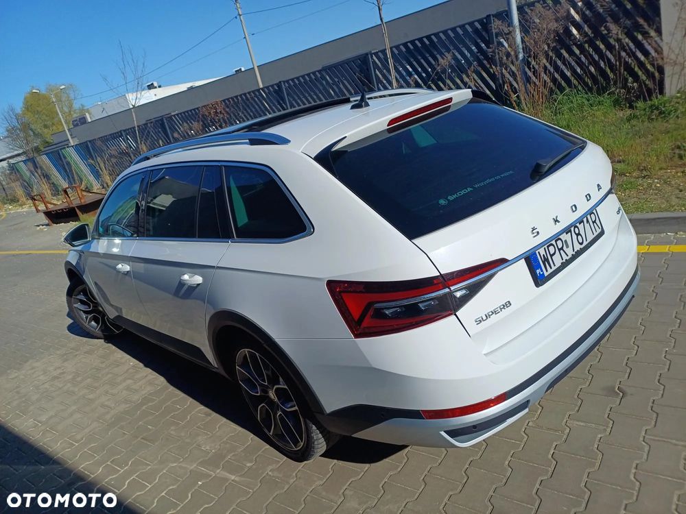 Skoda Superb 2.0 TSI 4x4 Scout DSG - 3