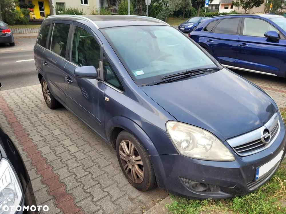 Opel Zafira - 1