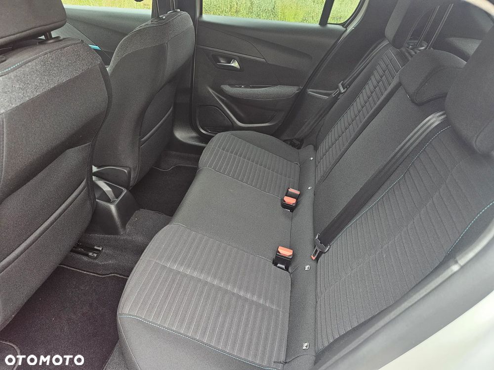 Peugeot 208 - 10