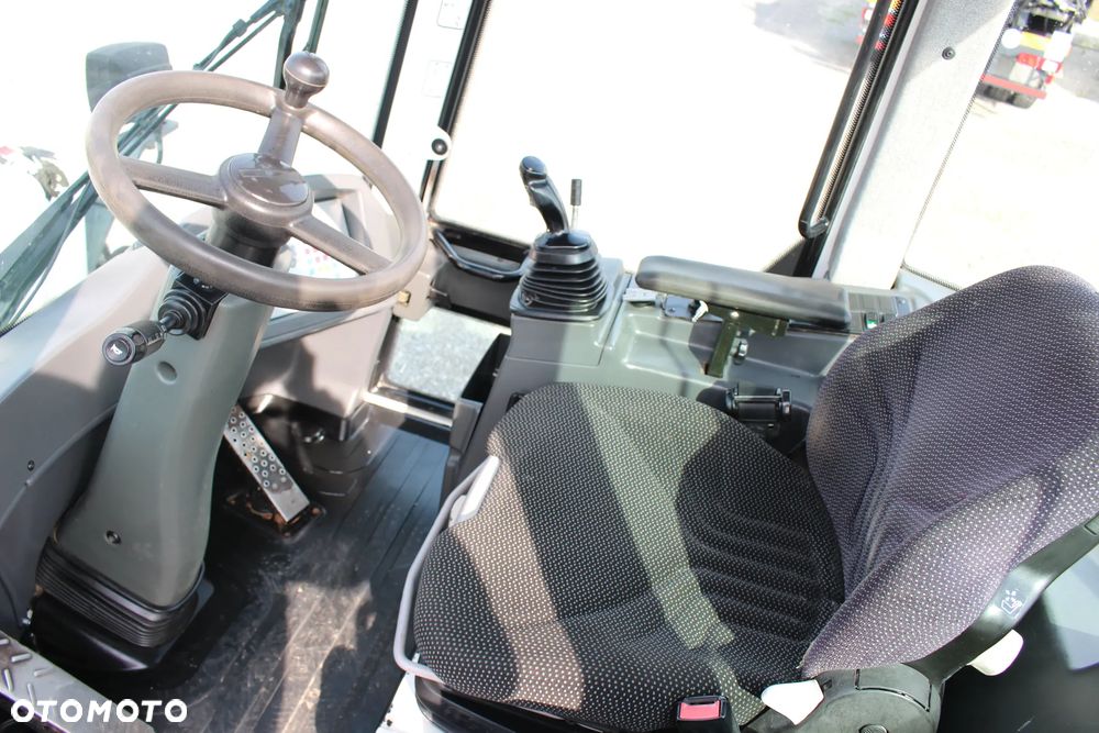 Liebherr L506 / SPR Z FRANCJI / SERWIS FR / SUPER STAN / - 18