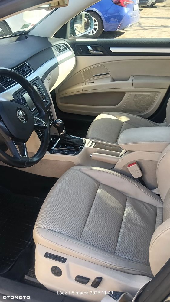 Skoda Superb 2.0 TDI 4x4 Active DSG - 1
