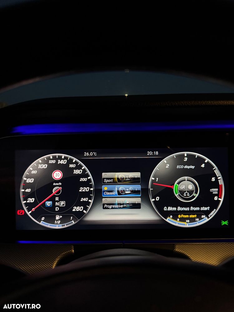 Mercedes-Benz E 220 d 4Matic 9G-TRONIC AMG Line - 11