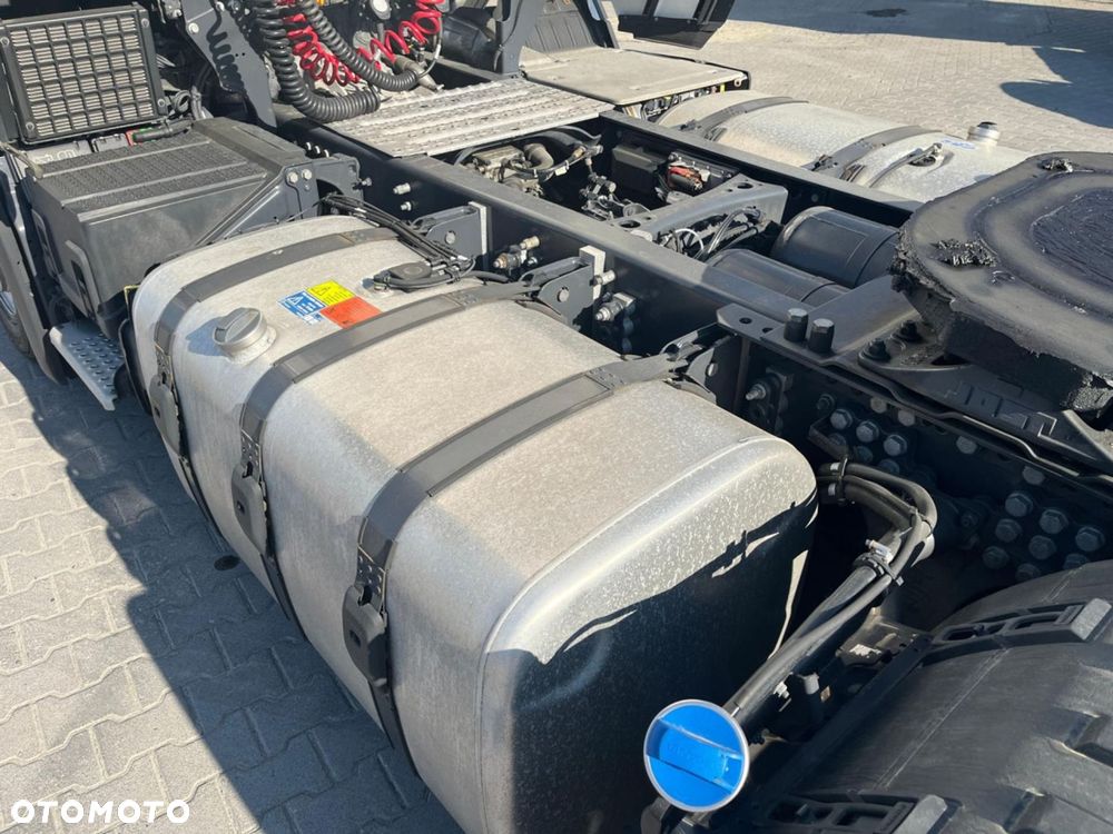 Scania S 500 A4x2NA Zawieszenie tył 4 poduszki - 11