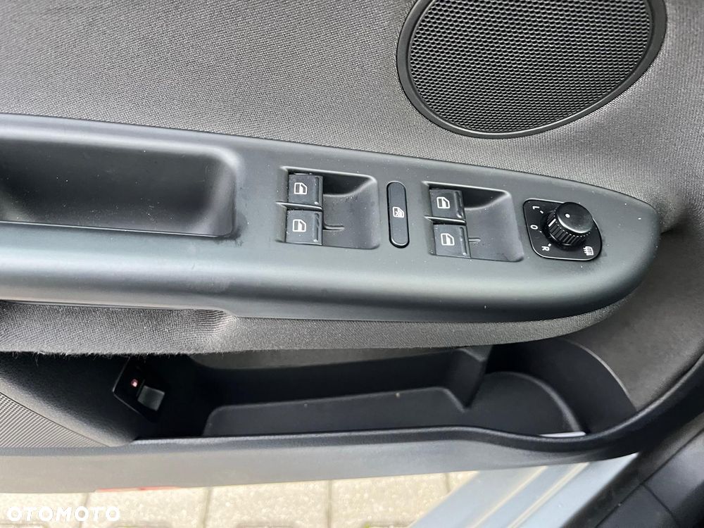 Volkswagen Golf Plus - 11