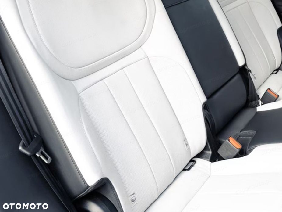Land Rover Range Rover Sport - 12