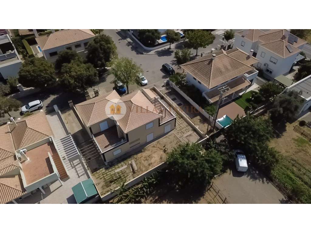 Moradia T4 com Vista para a Ria Formosa | Garagem | Terraços | Tavira - Grande imagem: 3/34