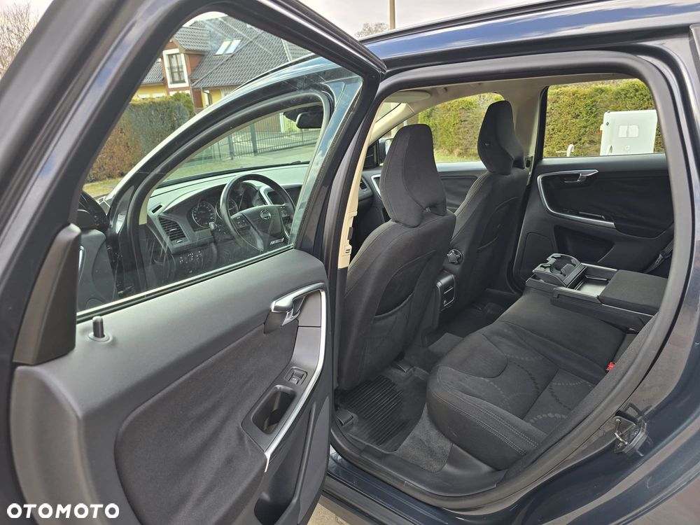 Volvo XC 60 DRIVe Kinetic - 12