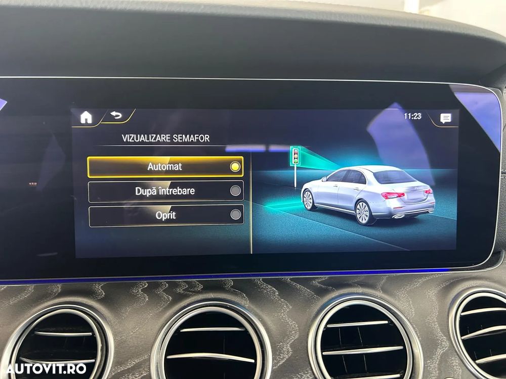 Mercedes-Benz E 300 de Aut. - 16