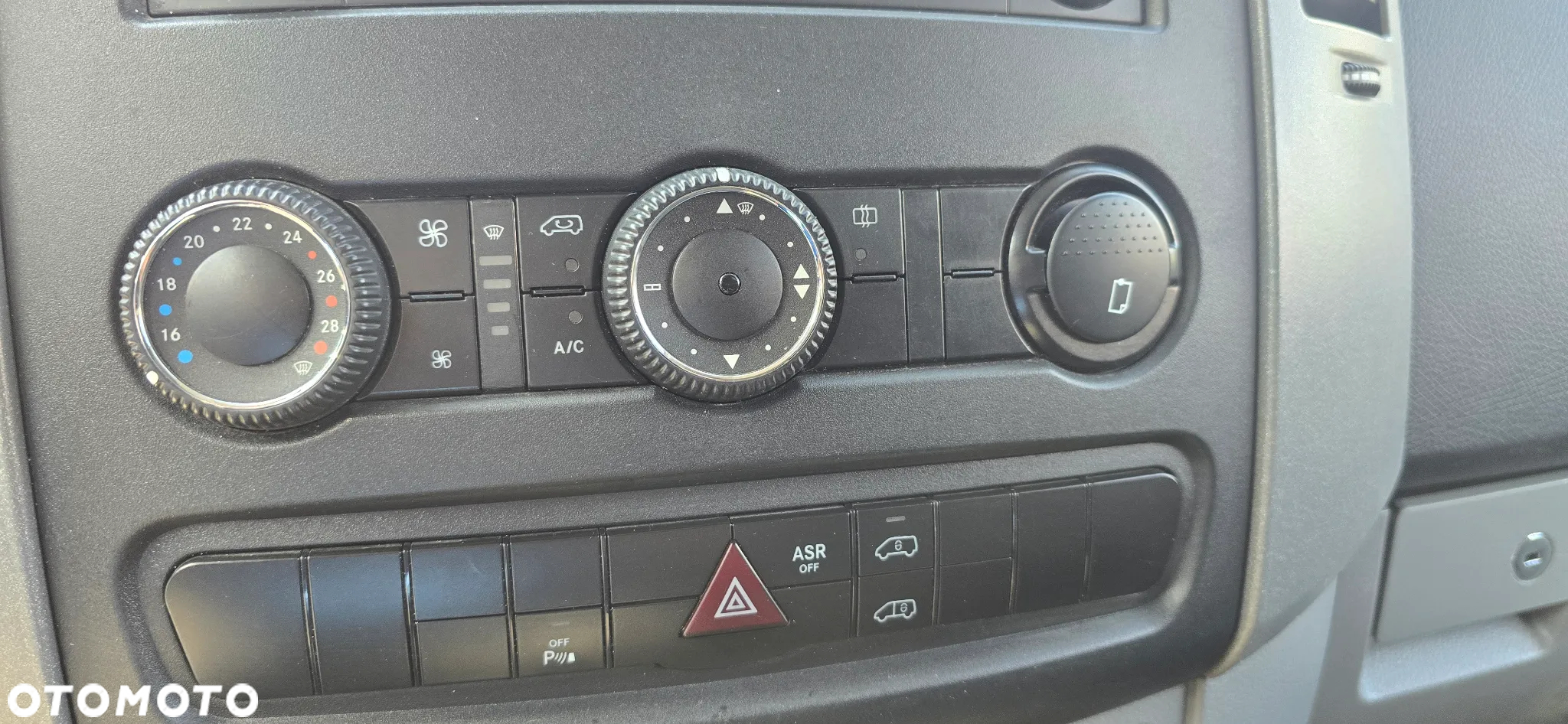 Mercedes-Benz Sprinter - 9