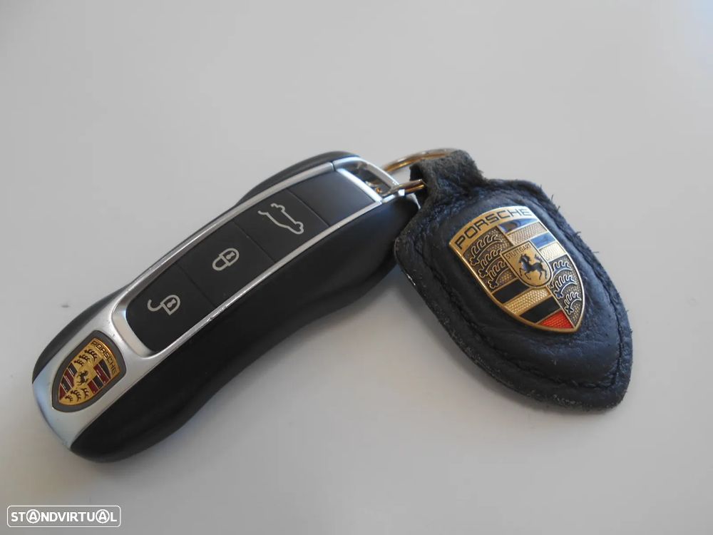 Porsche Cayenne S Platinum Edition - 51
