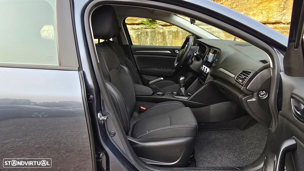 Renault Mégane 1.5 Blue dCi Intens - 36