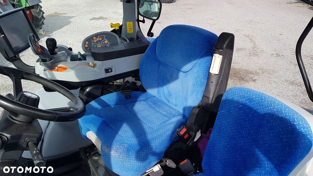 New Holland T7.200 AC 2013R - 21