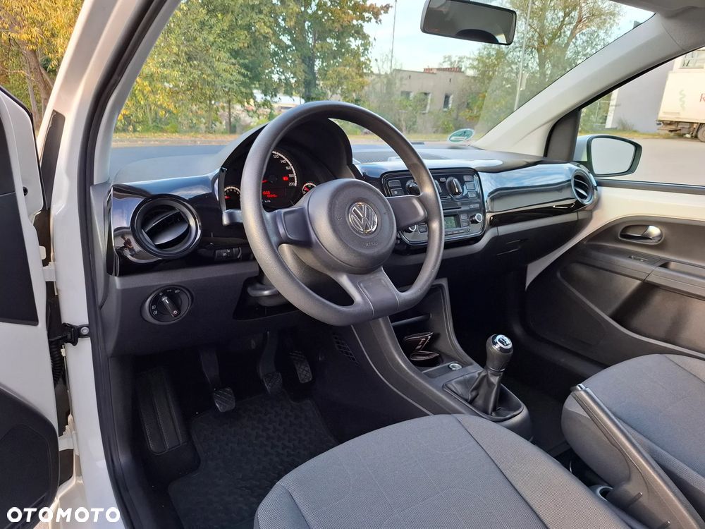 Volkswagen up! United - 19
