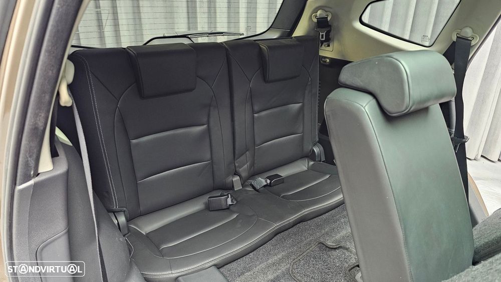 Nissan Qashqai +2 - 26