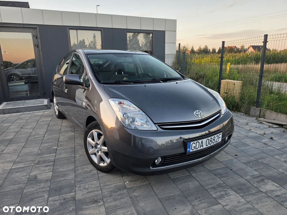 Toyota Prius - 12