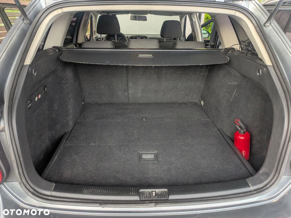 Volkswagen Golf 1.6 TDI Trendline - 6