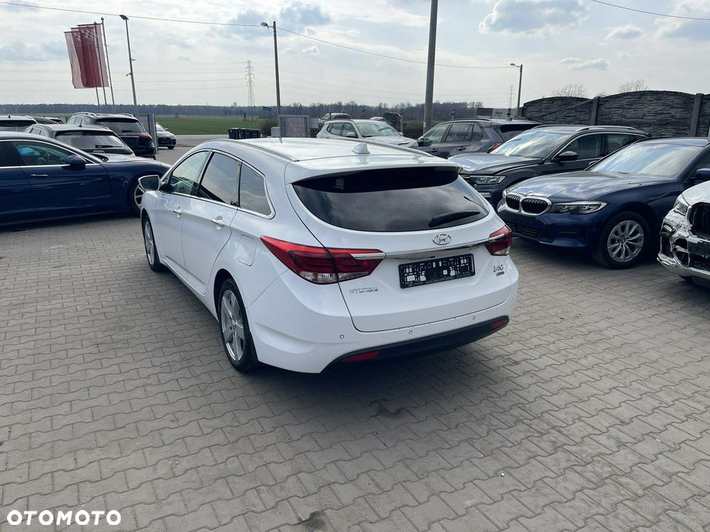 Hyundai i40 Kombi blue 1.6 CRDi Space - 2