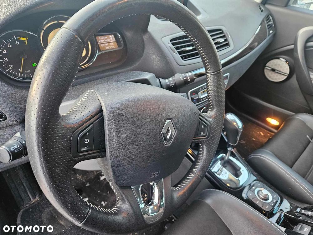 Renault Megane TCe 130 EDC Bose Edition - 6