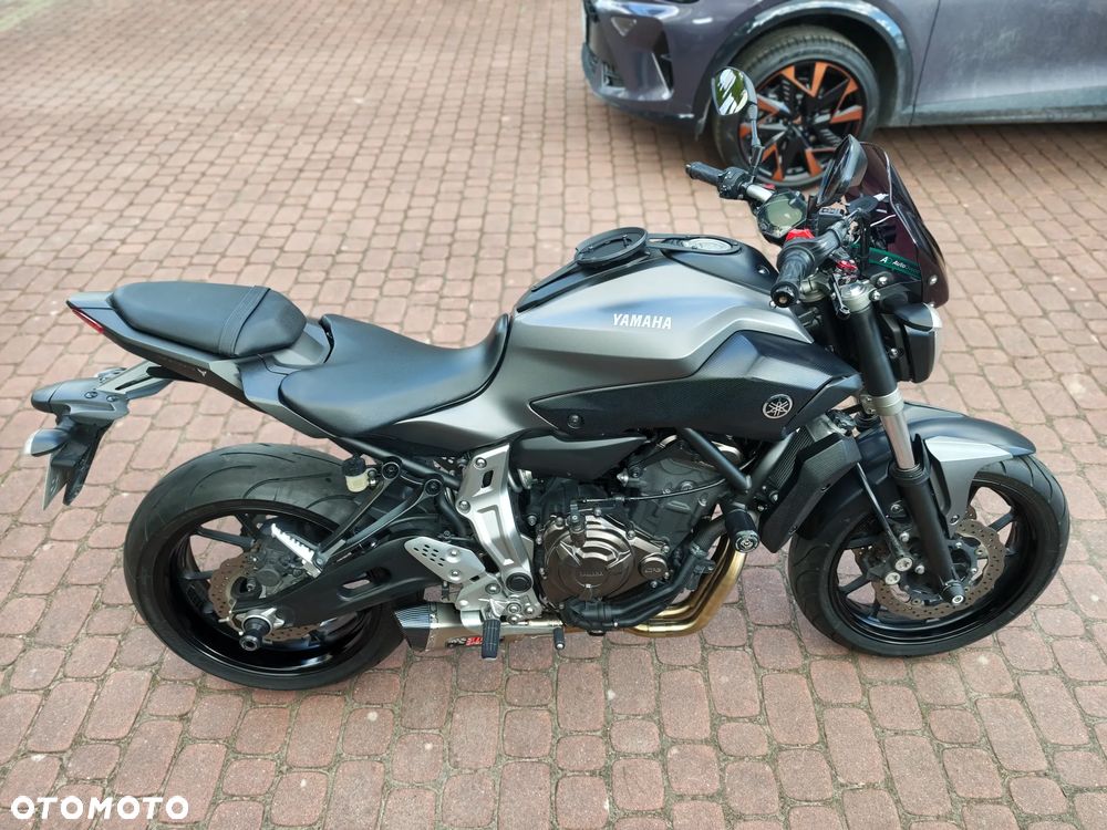 Yamaha MT - 12