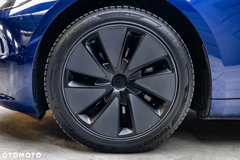 Tesla Model 3 - 11