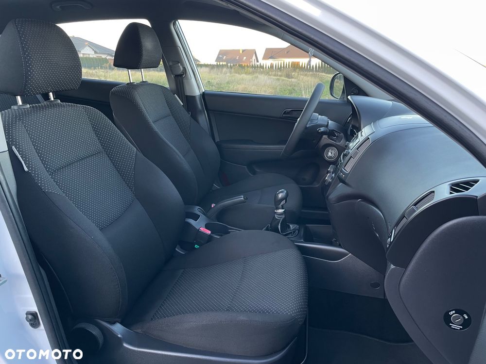 Hyundai i30 1.6 CRDi Blue Classic - 17