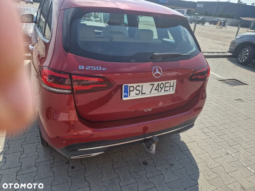 Mercedes-Benz Klasa B 250 e 8G-DCT Progressive - 9