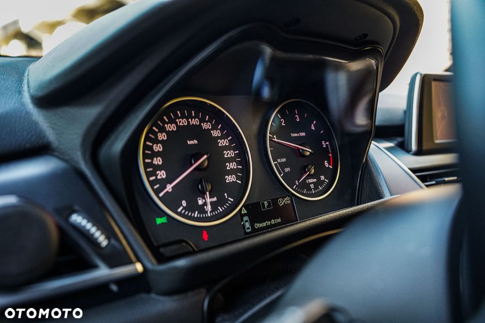 BMW Seria 2 218d M Sport - 16