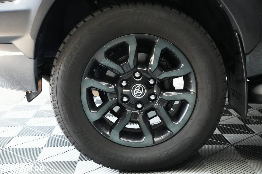 Toyota Hilux 2.8D 204CP 4x4 Double Cab AT Invincible - 12