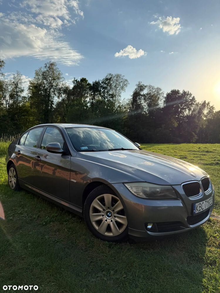 BMW Seria 3 318i Edition Exclusive - 1