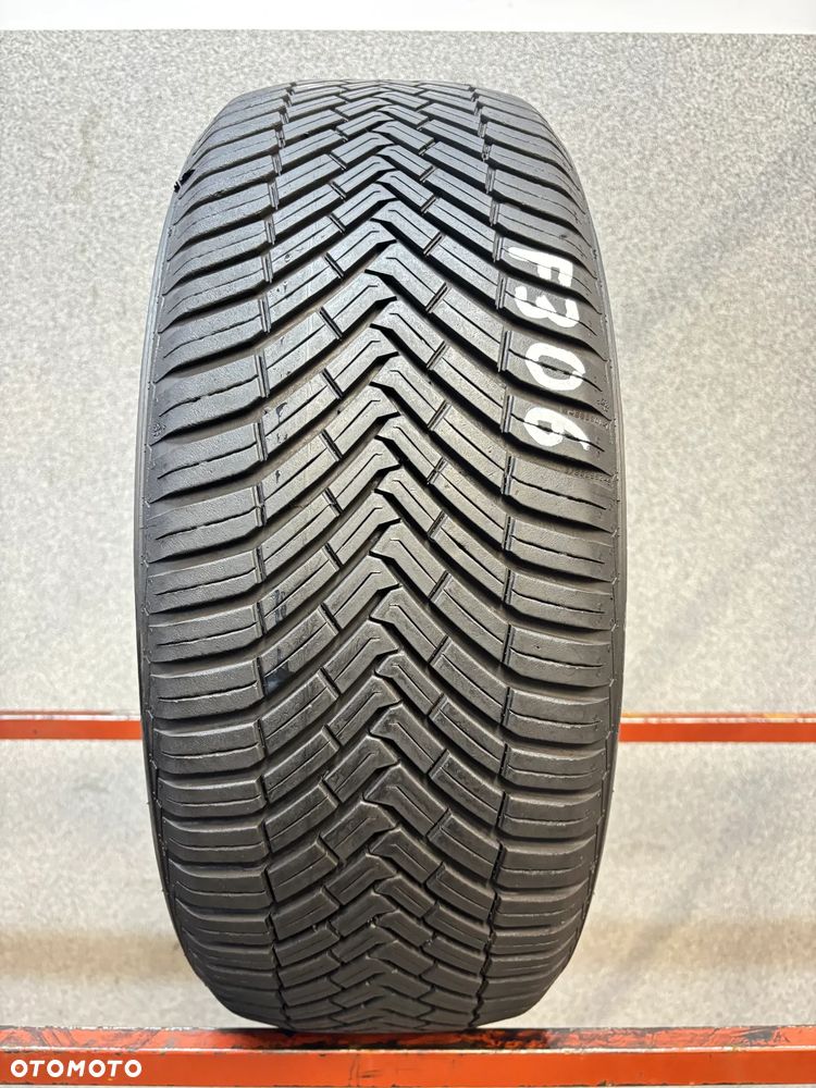 1 Opona Wielosezonowa Continental 215/55/17 98W, XL