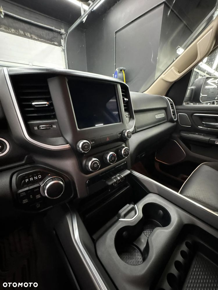 Dodge RAM 5.7 4x4 - 16