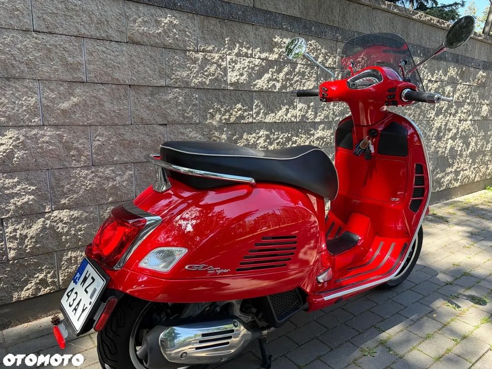 Vespa GTS - 18