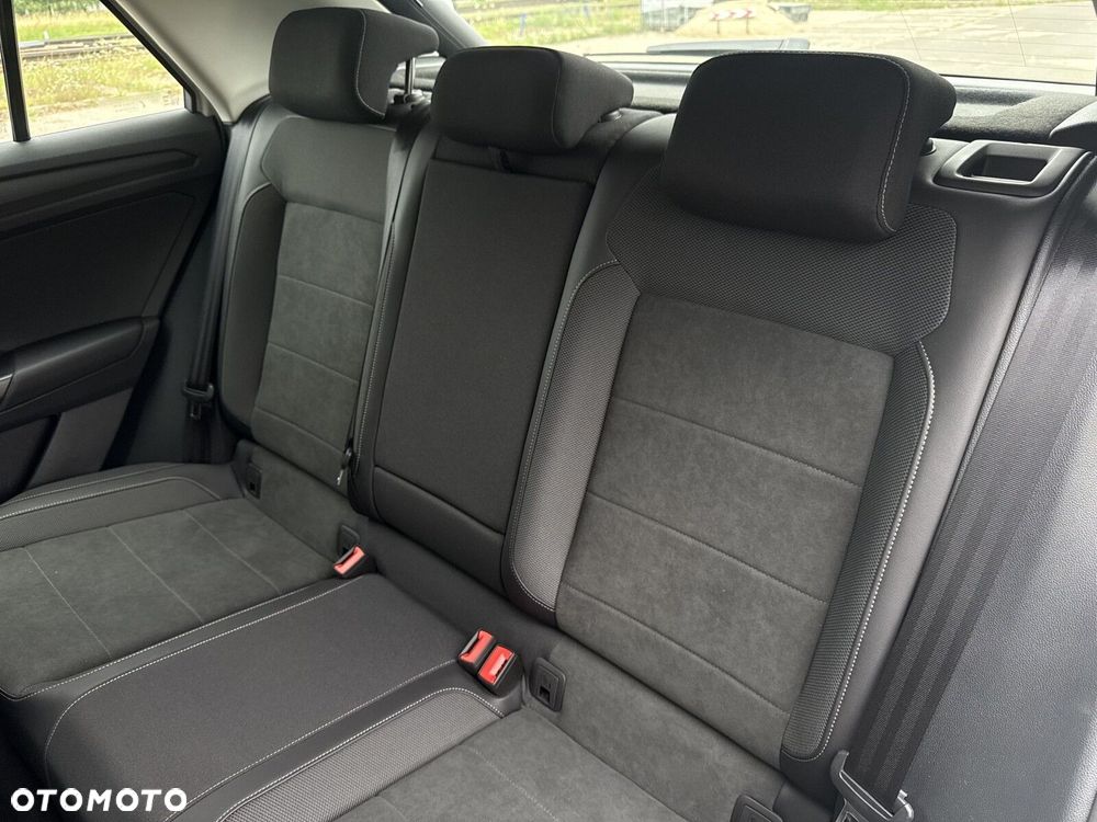 Volkswagen T-Roc - 30