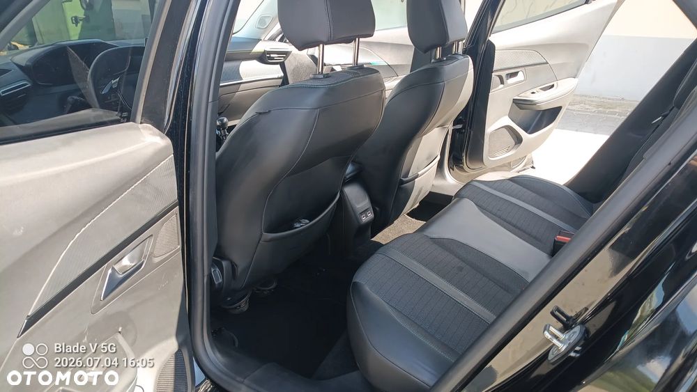 Peugeot 2008 1.2 PureTech Active S&S - 11