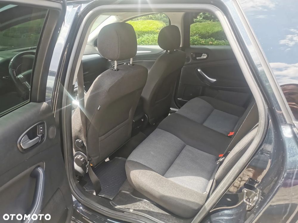 Ford Mondeo 2.0 TDCi Titanium - 10