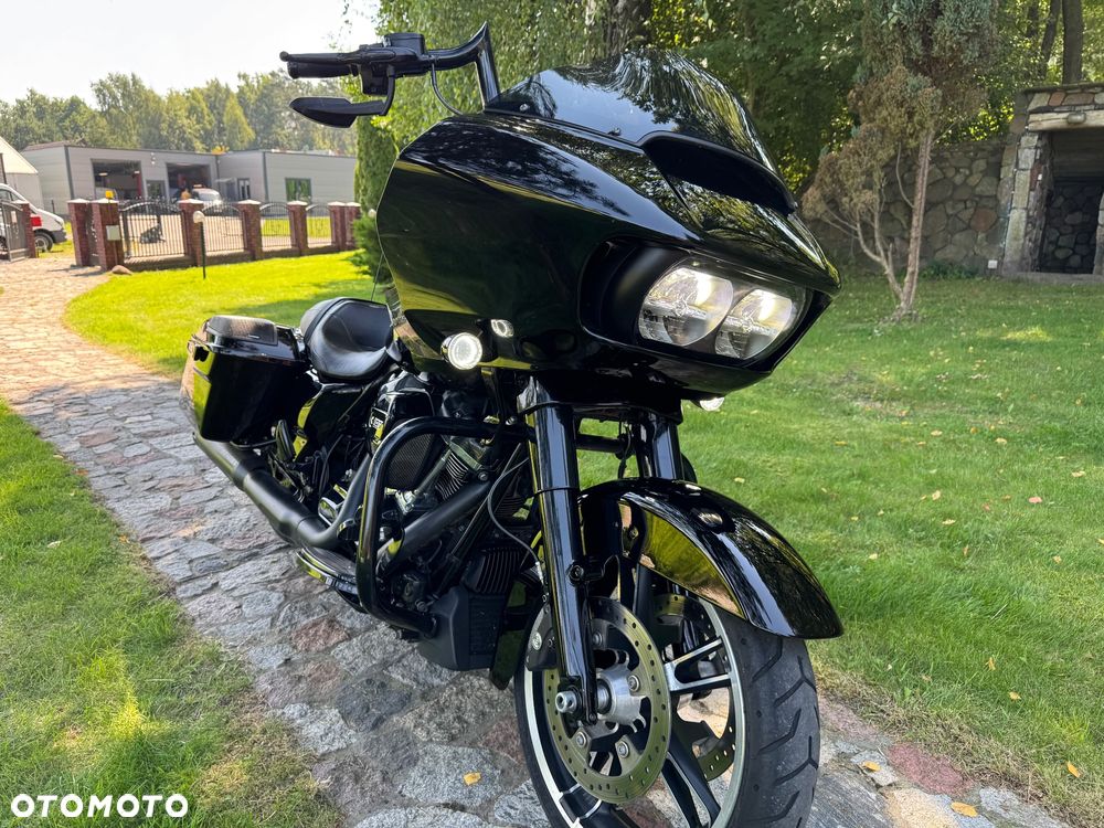 Harley-Davidson Touring Road Glide - 30