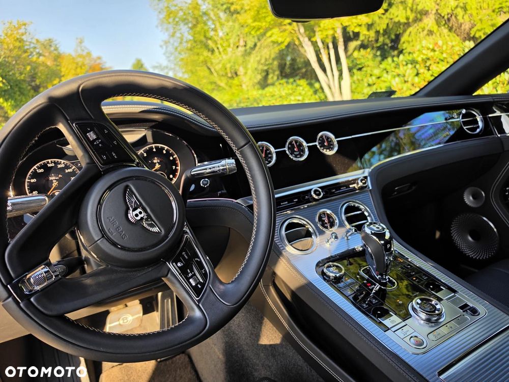 Bentley Continental GT - 11