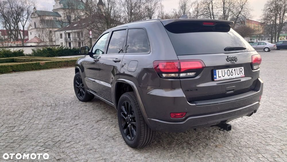 Jeep Grand Cherokee - 6