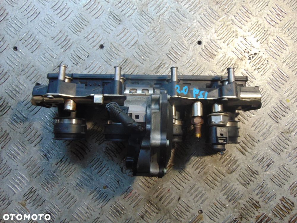 Kolektor ssacy nastawnik listwa wtryskowa Golf V 2,0 FSI 06D133340 - 1