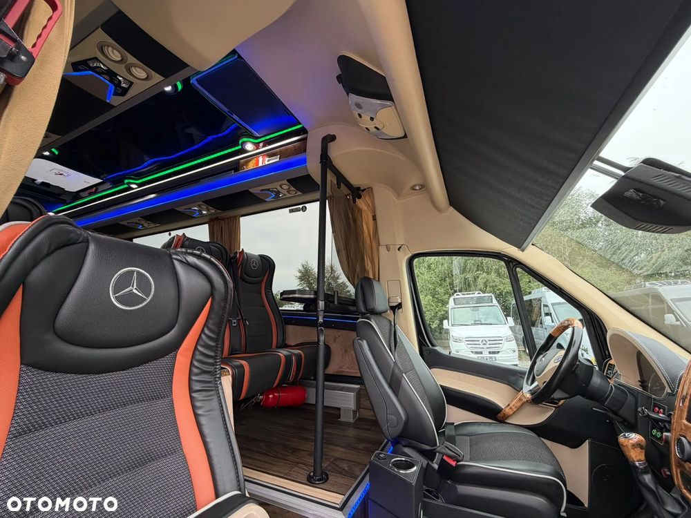 Mercedes-Benz Sprinter 519 - 18