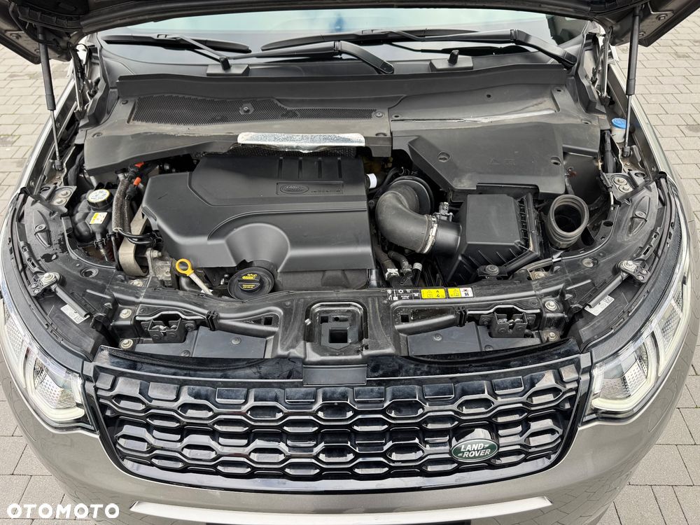 Land Rover Discovery Sport P200 R-Dynamic HSE - 38